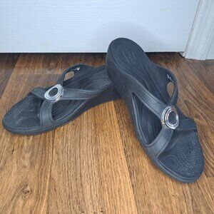 Crocs Sanrah Black Wedge Sandals Open Toe Size 9